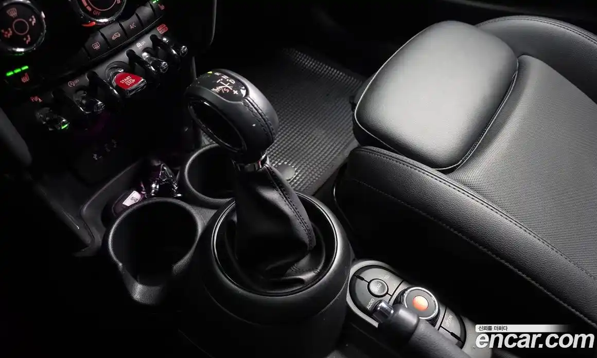 Mini Cooper 2017 1.5 гидро в Москве № 749813, фото 9