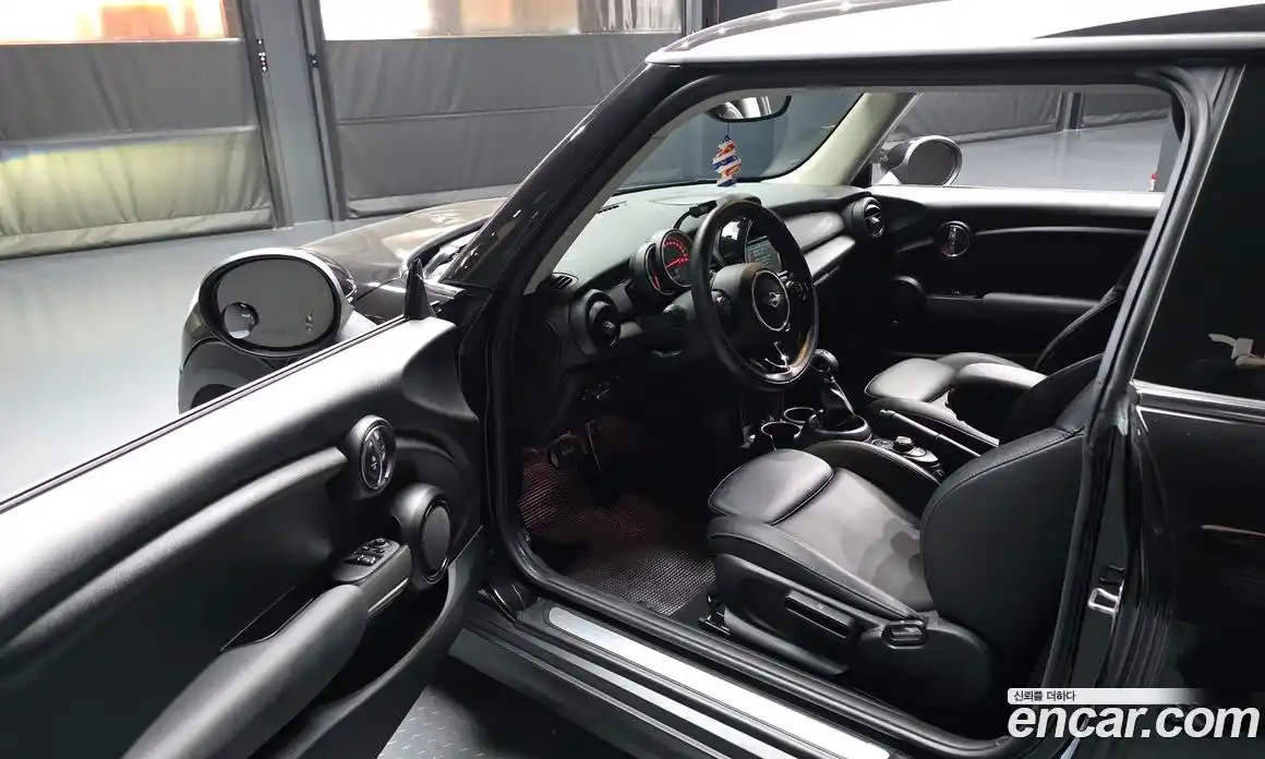 Mini Cooper 2017 1.5 гидро в Москве № 749813, фото 10