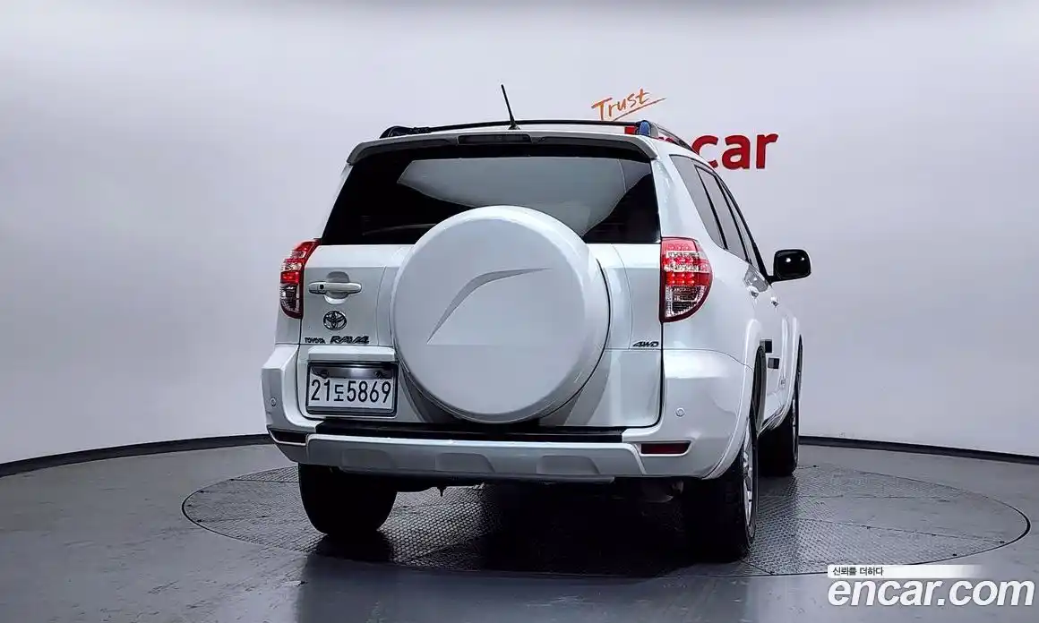 Toyota RAV4 2012 2.5 гидро в Москве № 750304, фото 4