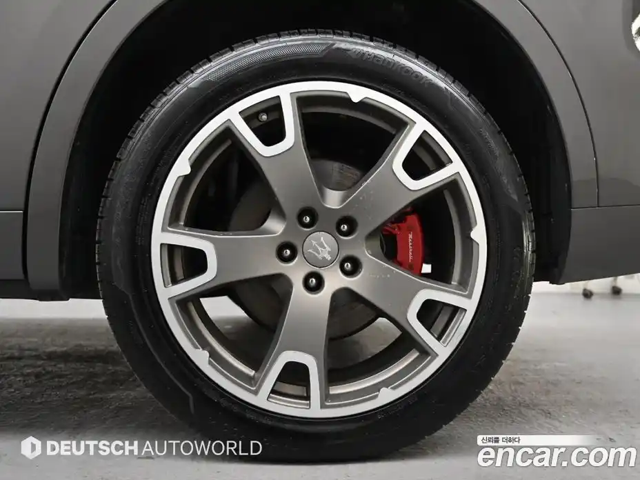 Maserati Levante 2017 3.0 гидро в Москве № 803368, фото 5