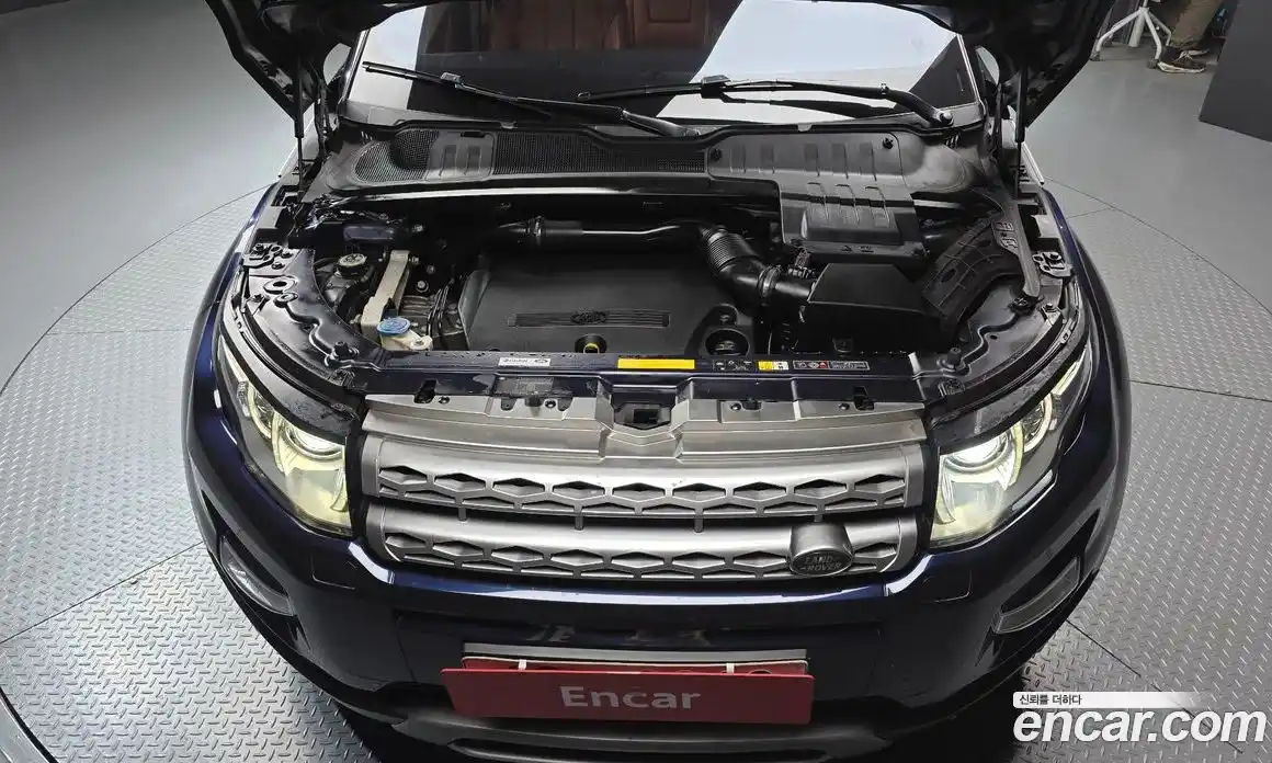 Land Rover Range-Rover Evoque 2015 2.2 гидро в Москве № 824998, фото 6