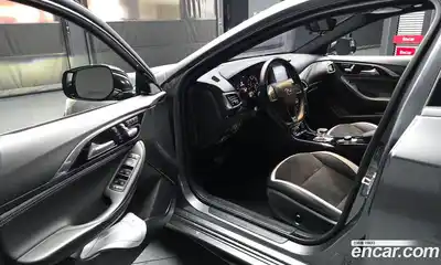 Infiniti Q30 2017 2.0 гидро в Москве № 827387, миниатюра 10