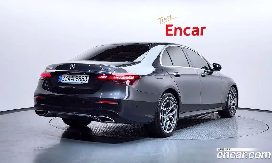 Mercedes-Benz E-Class 2020 1.9 гидро, фото 2