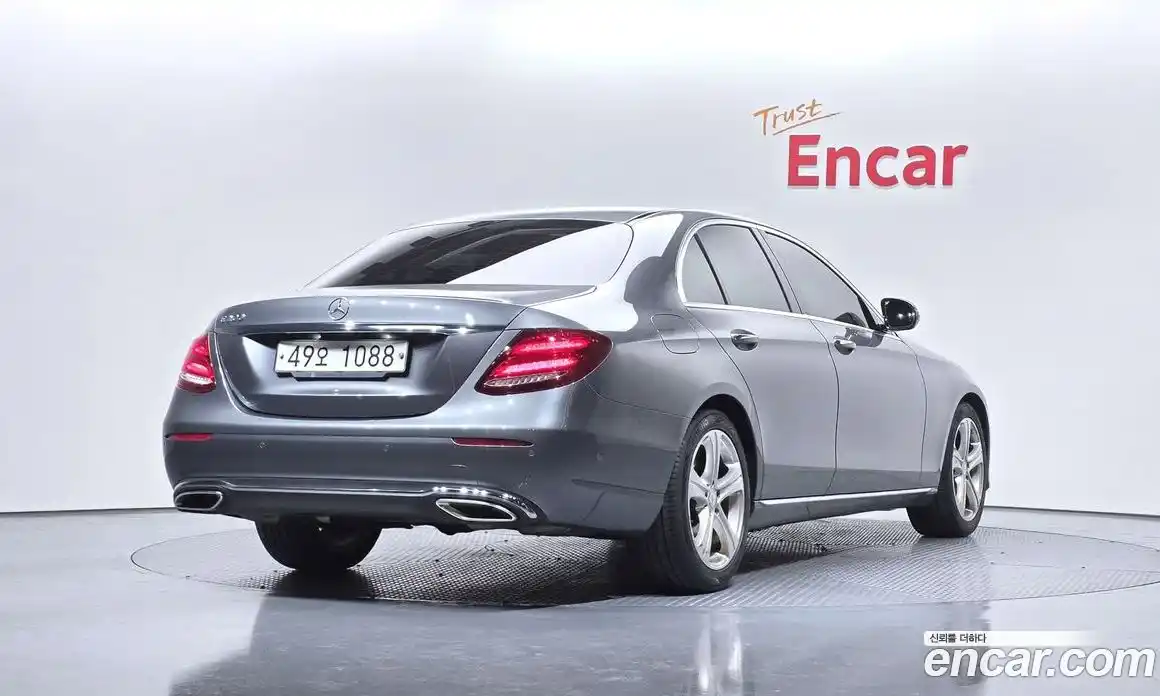 Mercedes-Benz E-Class 2017 2.0 гидро в Москве № 859519, фото 2
