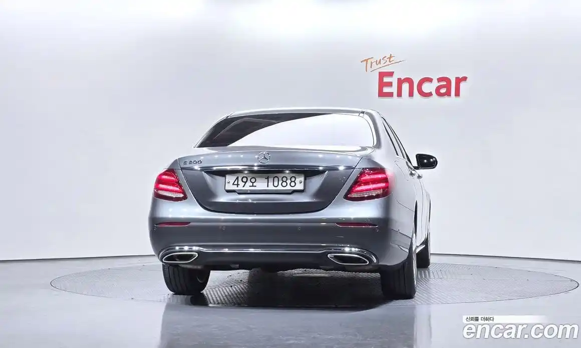 Mercedes-Benz E-Class 2017 2.0 гидро в Москве № 859519, фото 4