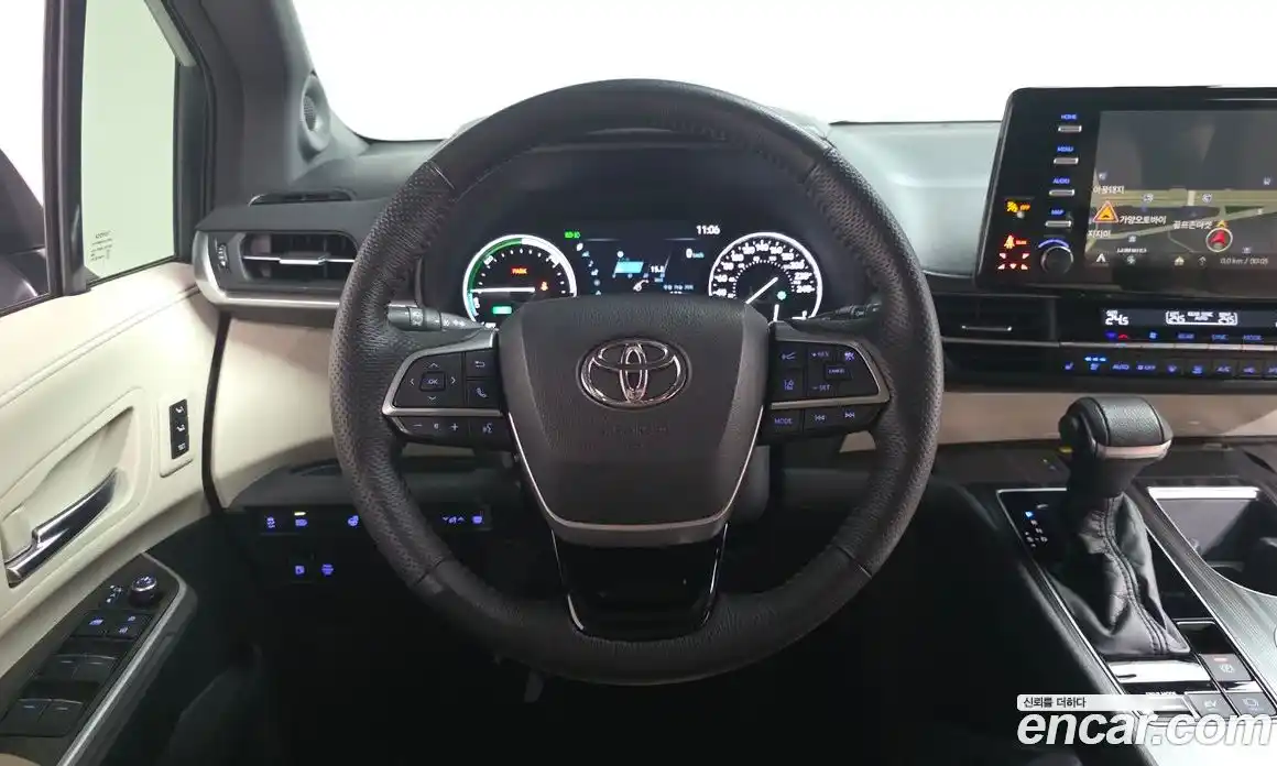 Toyota Sienna 2021 2.5 гидро в Москве № 862946, фото 13