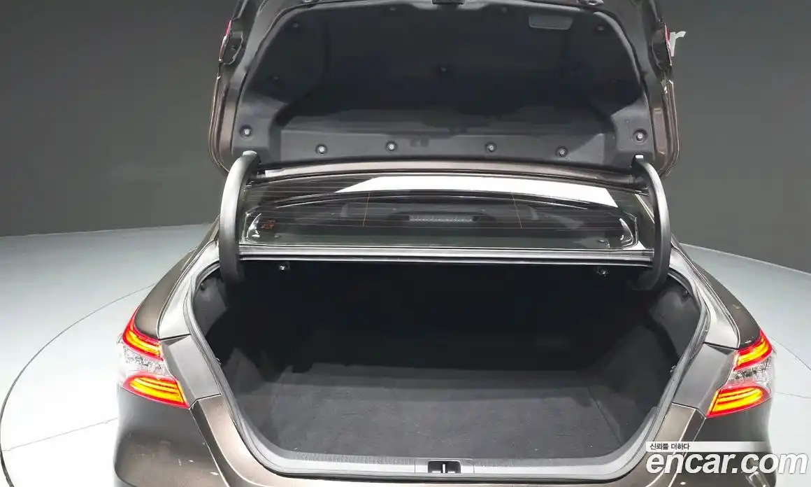 Toyota Camry 2019 2.5 гидро в Москве № 862949, фото 20