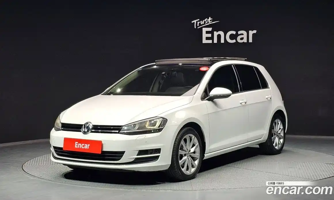 Volkswagen Golf 2015 2.0 гидро в Москве № 896191, фото 1