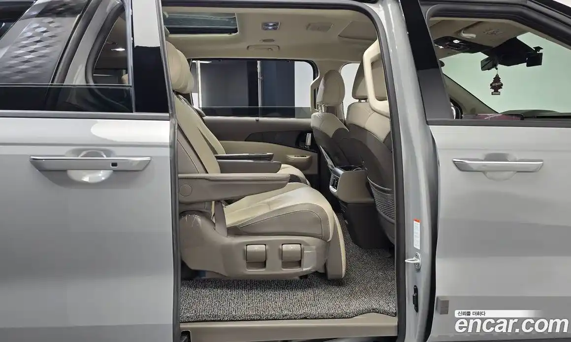 Kia Canival 2024 2.2 Автомат в Москве № 929340, фото 12