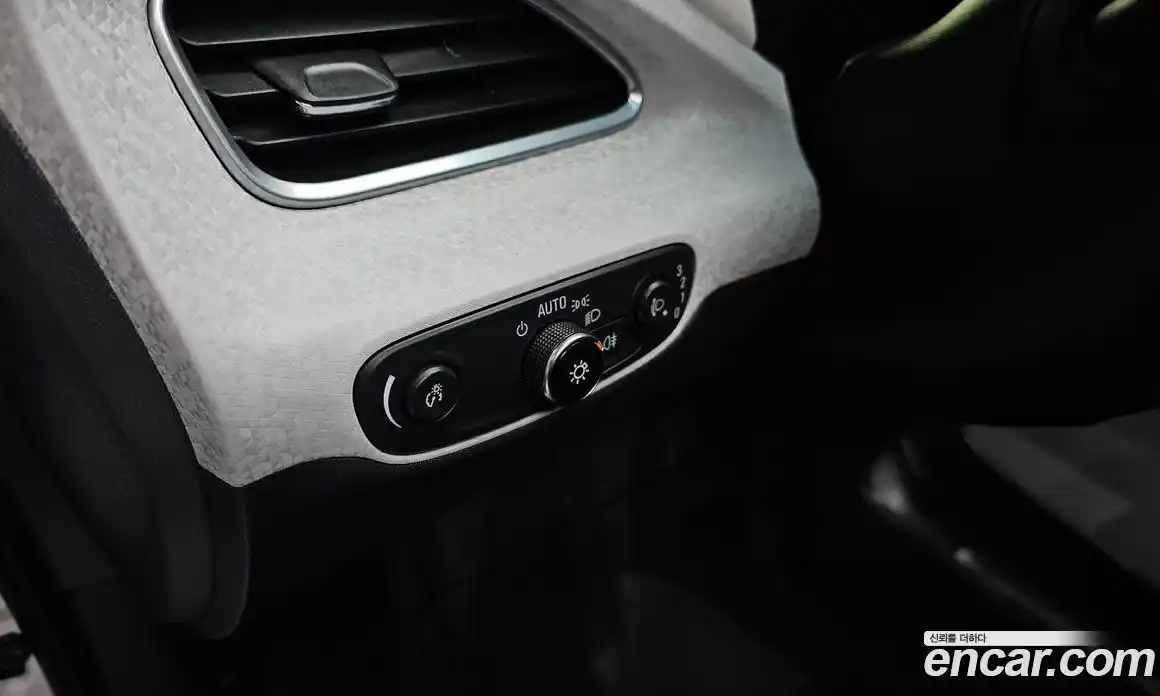 Chevrolet Bolt EV 2019 0.2 Автомат в Москве № 936442, фото 16