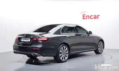Mercedes-Benz E-Class 2023 2.0 гидро, миниатюра 2