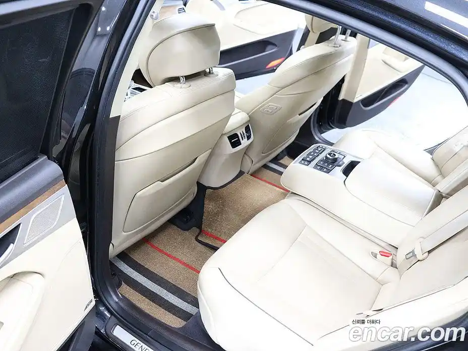 Genesis G80 2017 3.3 Автомат в Москве № 973108, фото 15