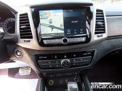 SsangYong Rexton 2017 2.2 Автомат в Москве № 974217, миниатюра 11