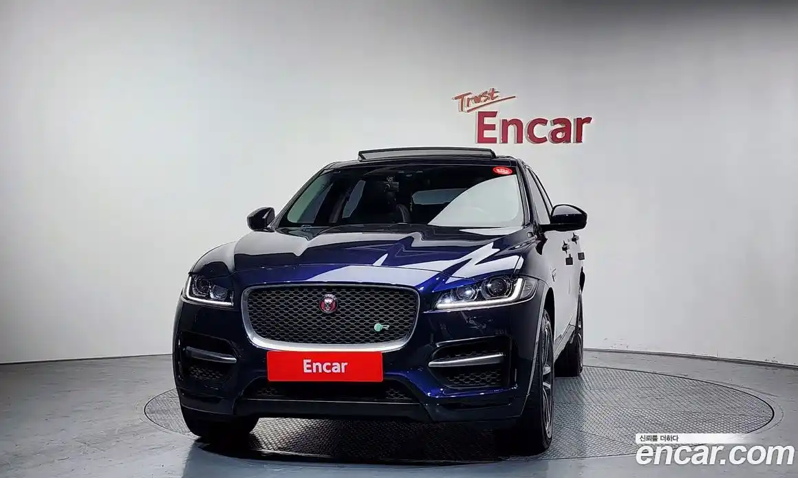 Jaguar F-Pace 2016 2.0 гидро в Москве № 976518, фото 3