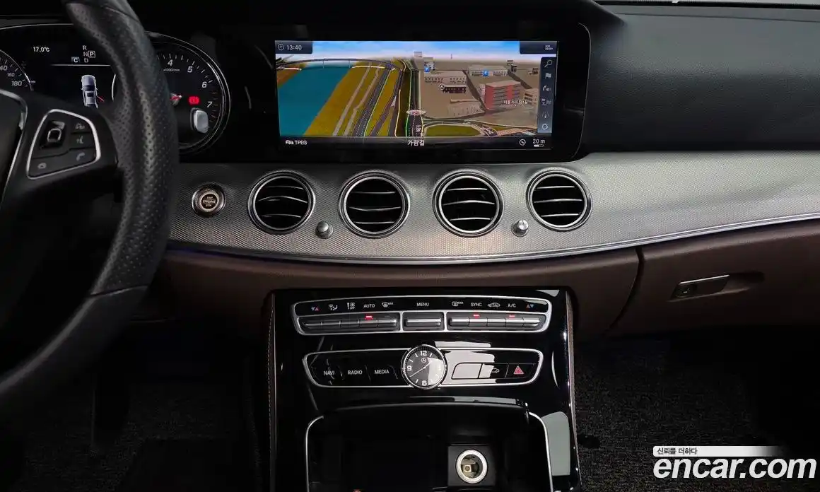 Mercedes-Benz E-Class 2018 2.0 гидро в Москве № 1006167, фото 14