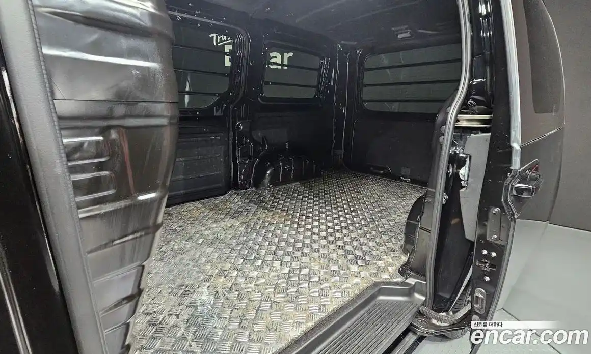 Hyundai Staria 2024 1.6 Автомат в Москве № 1007617, фото 12