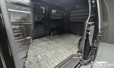 Hyundai Staria 2024 1.6 Автомат в Москве № 1007617, миниатюра 12