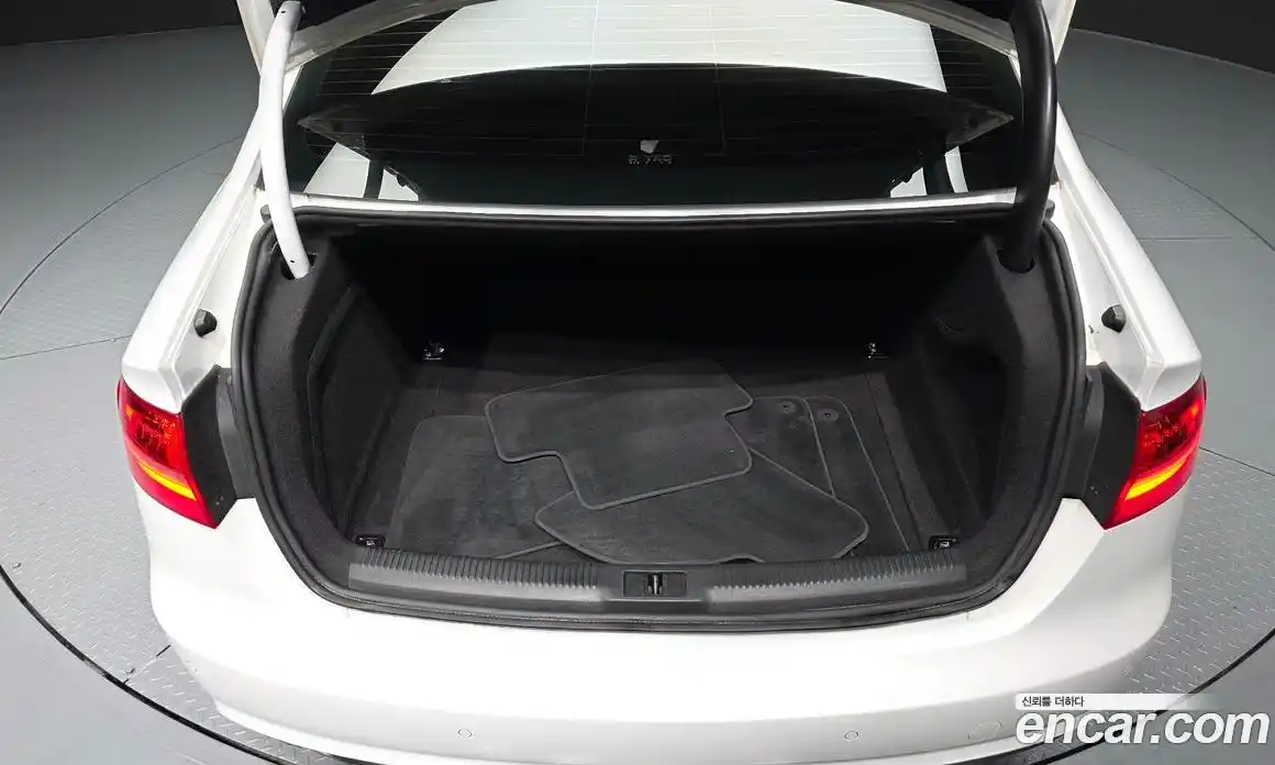 Audi A4 2015 2.0 Автомат в Москве № 1007657, фото 20