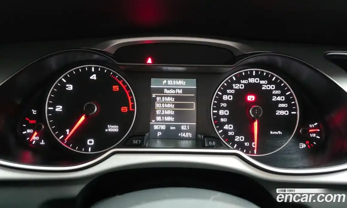 Audi A4 2015 2.0 Автомат в Москве № 1007657, фото 8