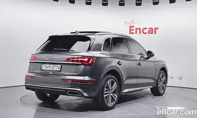 Audi Q5 2022 2.0 Автомат в Москве № 1007830, миниатюра 2