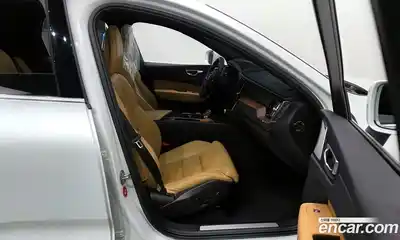 Volvo XC60 2023 2.0 гидро в Москве № 1008666, миниатюра 11