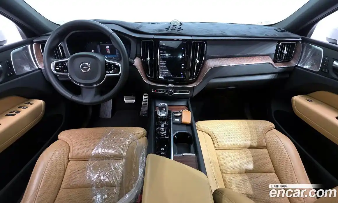 Volvo XC60 2023 2.0 гидро в Москве № 1008666, фото 7