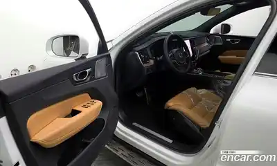 Volvo XC60 2023 2.0 гидро в Москве № 1008666, миниатюра 10