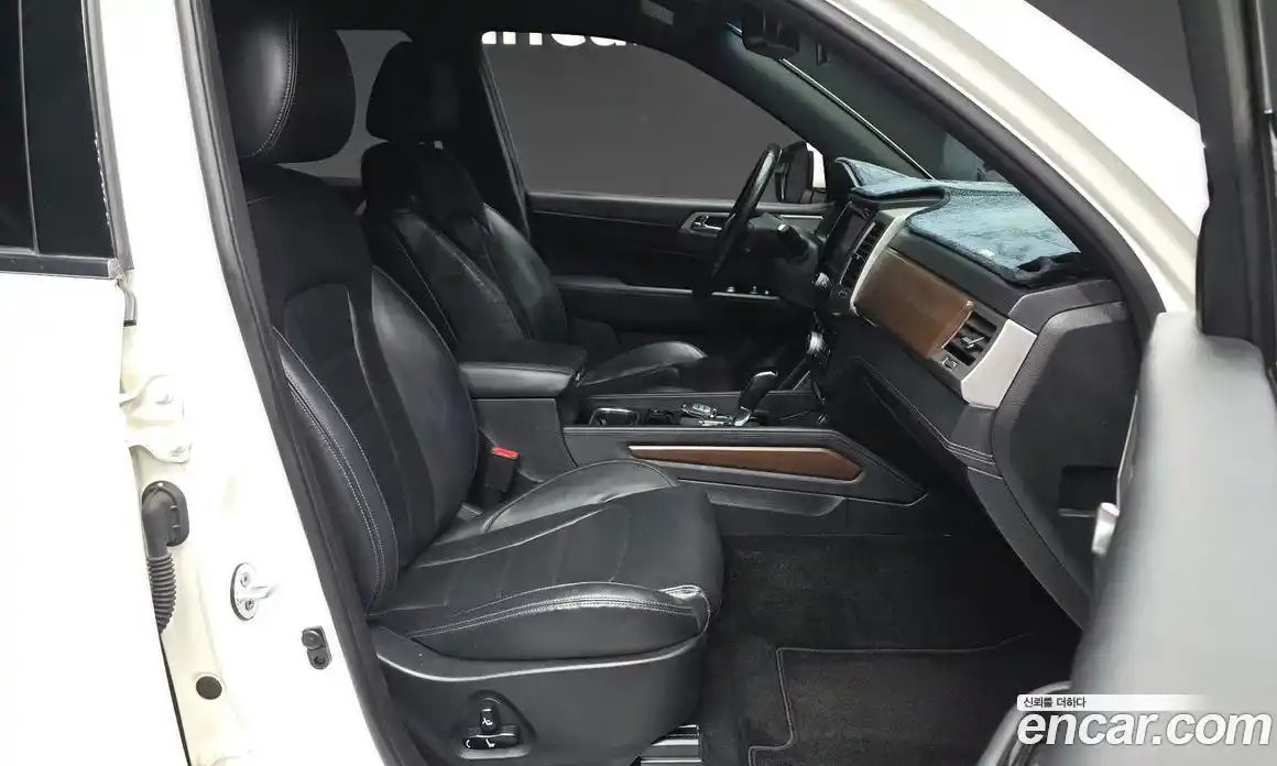 SsangYong Rexton 2017 2.2 Автомат в Москве № 1010920, фото 11