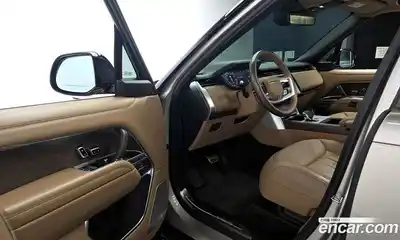 Land Rover Range-Rover 2024 3.0 гидро в Москве № 1012912, миниатюра 10