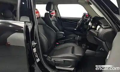 Mini Cooper 2022 1.5 гидро в Москве № 1013731, миниатюра 10