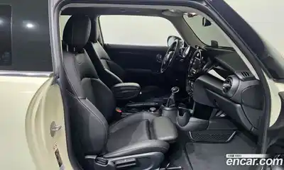 Mini Cooper 2018 1.5 гидро в Москве № 1013867, миниатюра 11