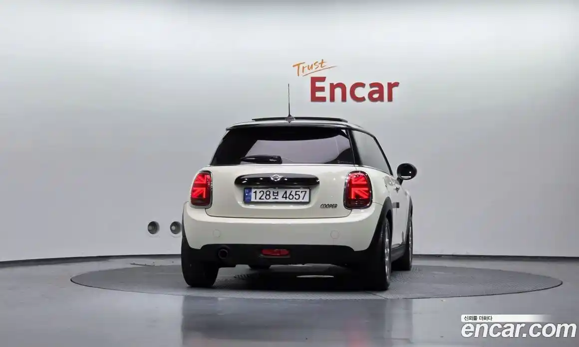 Mini Cooper 2018 1.5 гидро в Москве № 1013867, фото 4