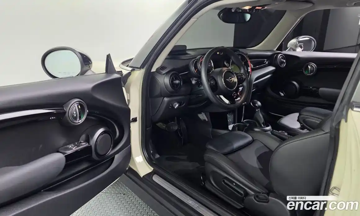 Mini Cooper 2018 1.5 гидро в Москве № 1013867, фото 10