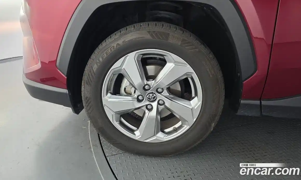 Toyota RAV4 2019 2.5 гидро в Москве № 1015184, фото 5