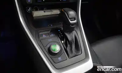 Toyota RAV4 2019 2.5 гидро в Москве № 1015184, миниатюра 9