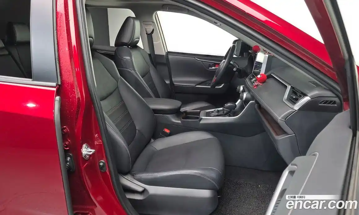 Toyota RAV4 2019 2.5 гидро в Москве № 1015184, фото 10