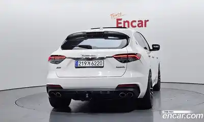 Maserati Levante 2019 3.0 гидро в Москве № 1015674, миниатюра 4