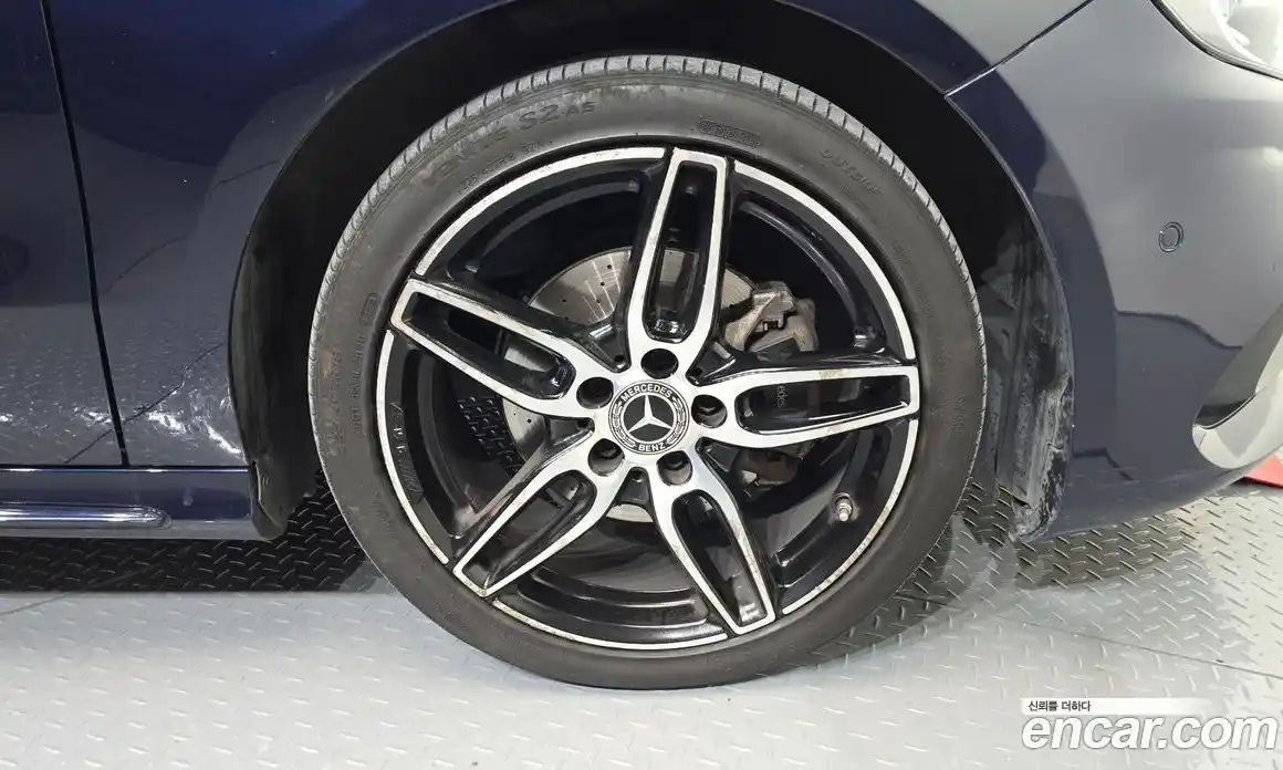 Mercedes-Benz A-Class 2018 1.6 гидро в Москве № 138690, фото 5