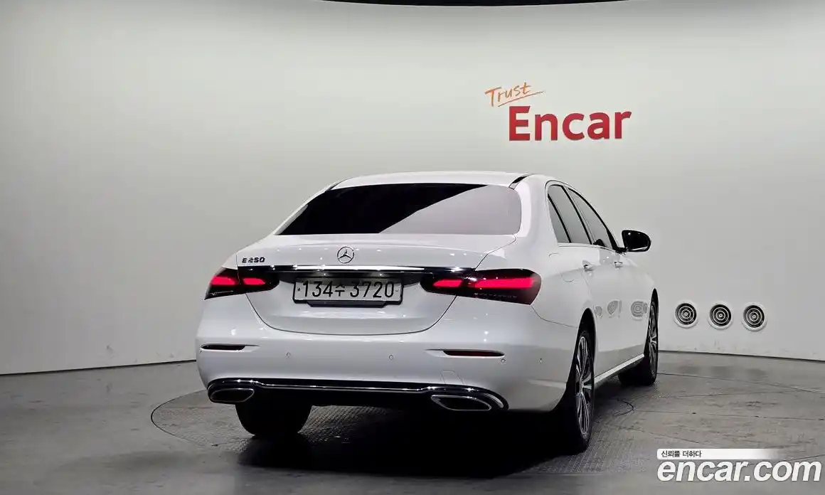 Mercedes-Benz E-Class 2021 2.0 гидро в Москве № 138754, фото 4