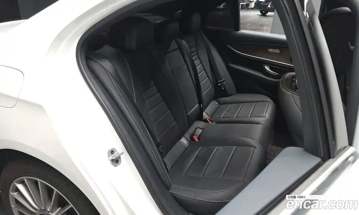 Mercedes-Benz E-Class 2021 2.0 гидро в Москве № 139607, фото 11