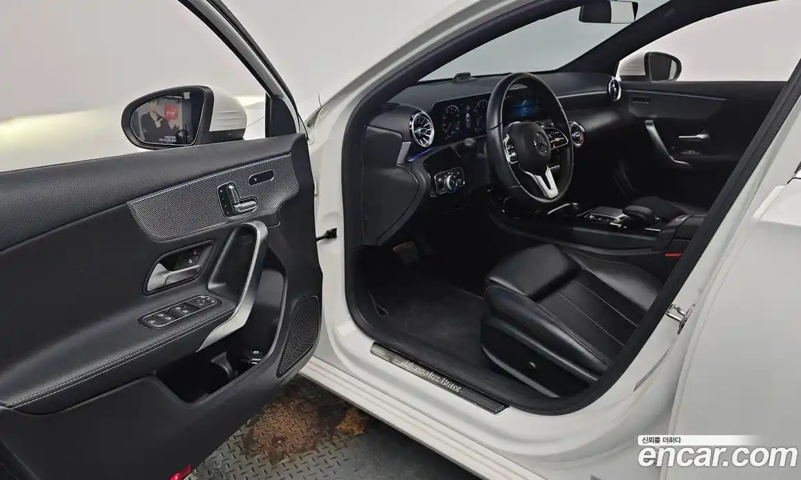Mercedes-Benz A-Class 2021 2.0 гидро в Москве № 142306, фото 11