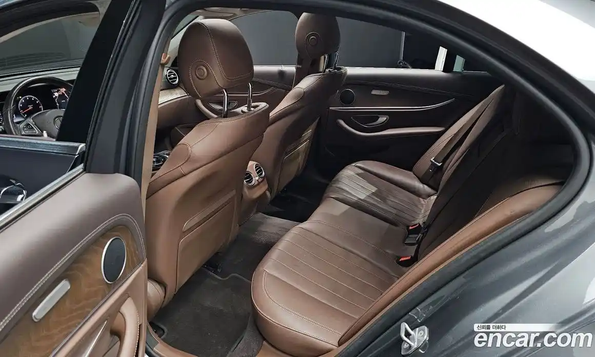 Mercedes-Benz E-Class 2017 2.0 гидро в Москве № 142604, фото 12