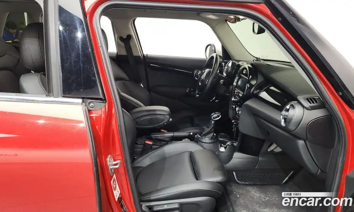 Mini Cooper 2015 1.5 гидро в Москве № 149535, фото 11