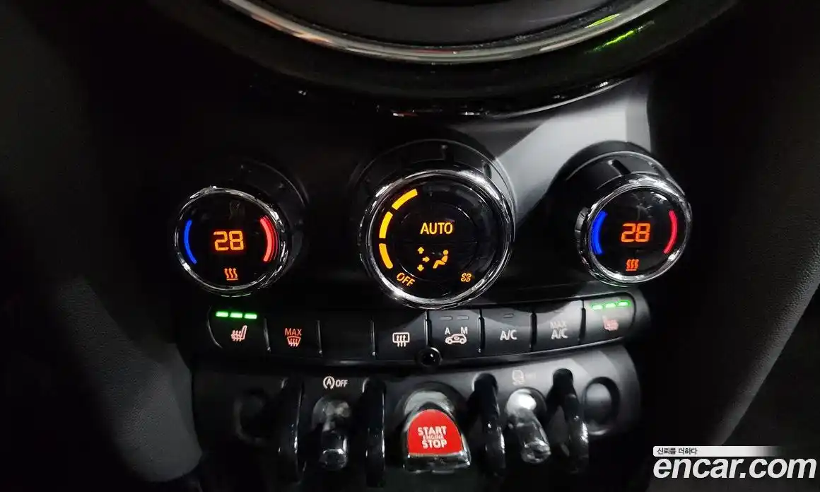 Mini Cooper 2015 1.5 гидро в Москве № 149535, фото 18