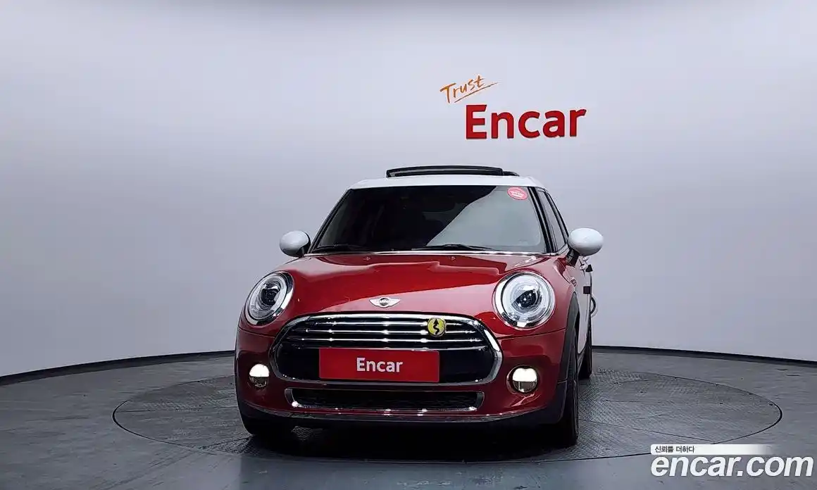 Mini Cooper 2015 1.5 гидро в Москве № 149535, фото 3