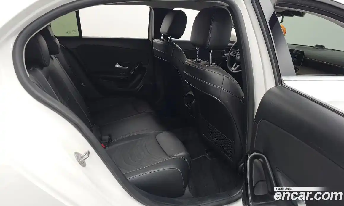 Mercedes-Benz A-Class 2019 2.0 гидро в Москве № 161053, фото 12