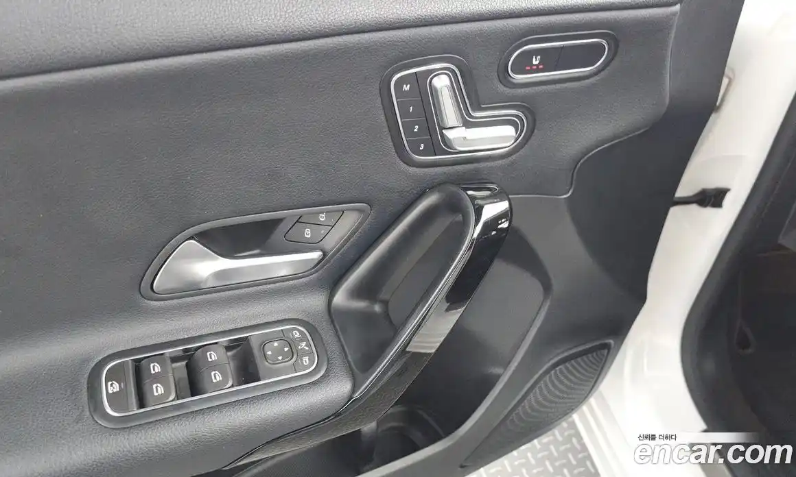 Mercedes-Benz A-Class 2019 2.0 гидро в Москве № 161053, фото 18