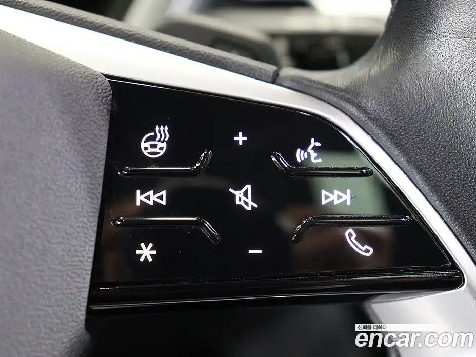 Audi Q4 e-tron 2022 гидро в Москве № 163090, фото 11