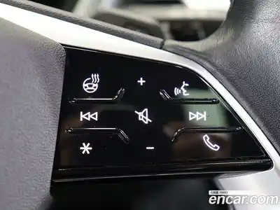 Audi Q4 e-tron 2022 гидро в Москве № 163090, миниатюра 11