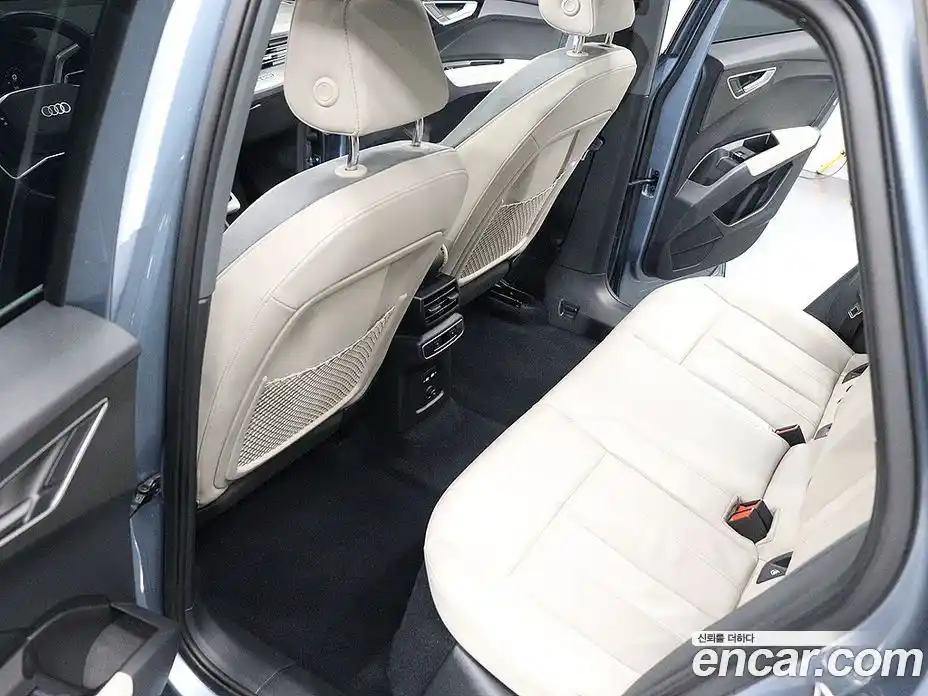 Audi Q4 e-tron 2022 гидро в Москве № 163090, фото 16